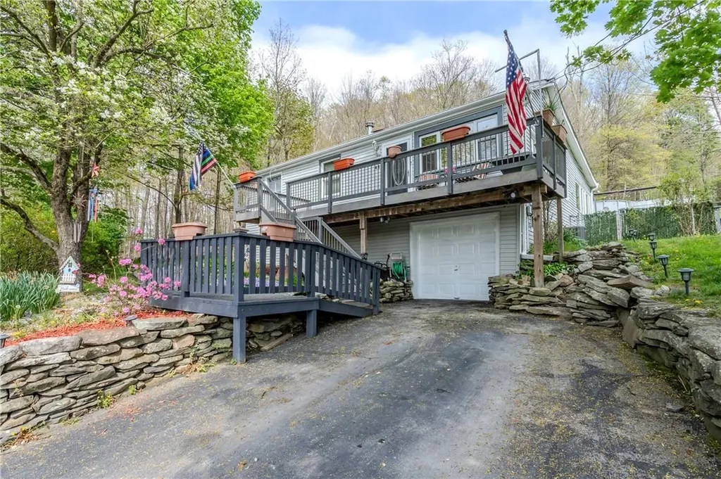 42 Brookside Road Monroe NY 10950