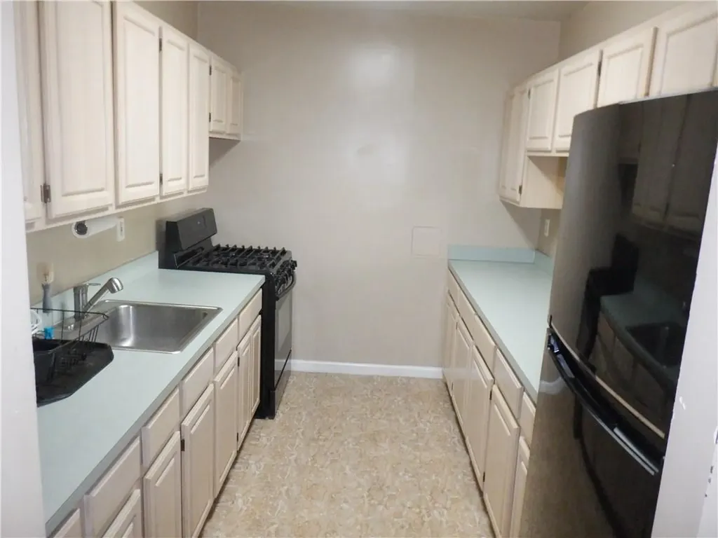 811 E 168th Street Bronx NY 10459