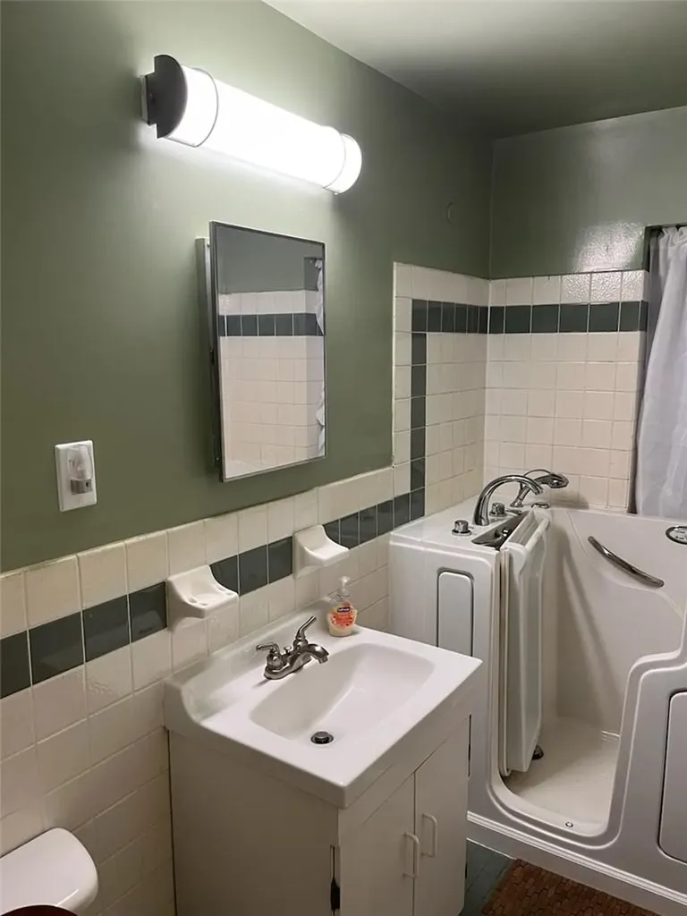 811 E 168th Street Bronx NY 10459