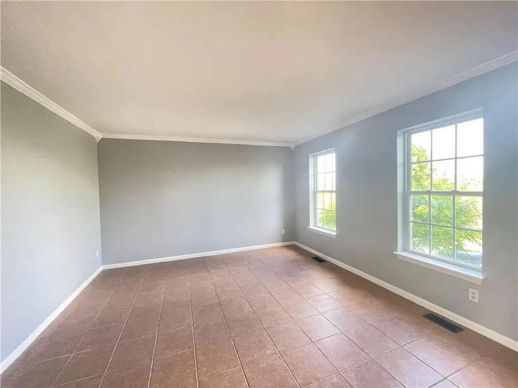 204 E Meadow Wind Lane Newburgh NY 12550