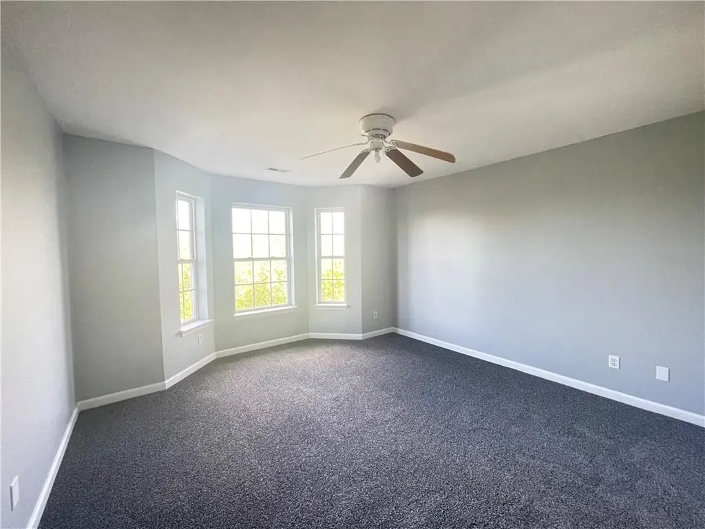 204 E Meadow Wind Lane Newburgh NY 12550