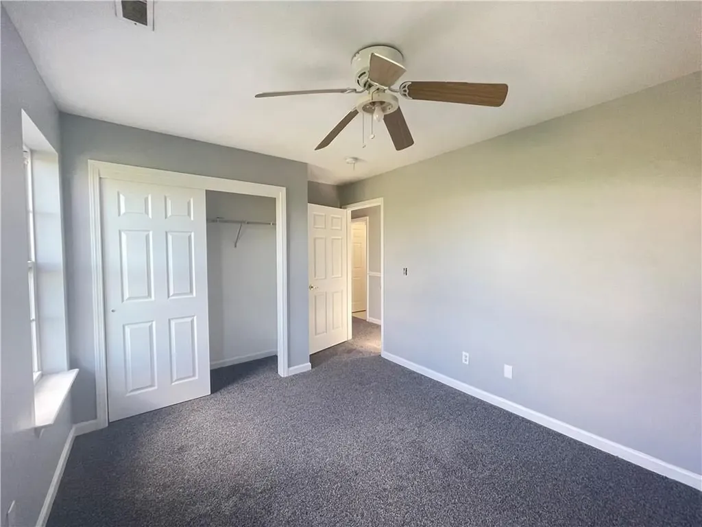 204 E Meadow Wind Lane Newburgh NY 12550