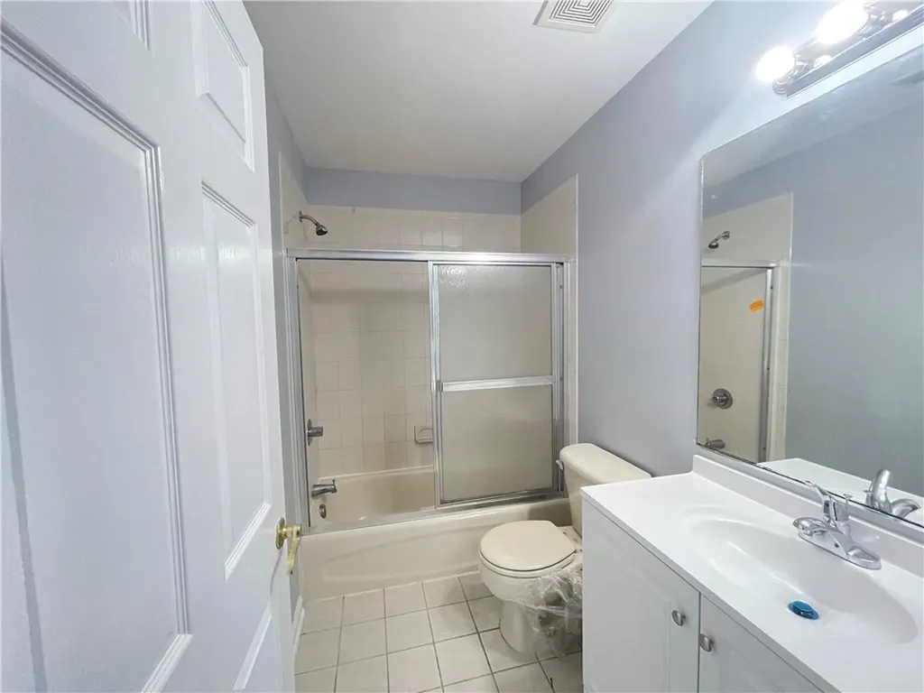 204 E Meadow Wind Lane Newburgh NY 12550