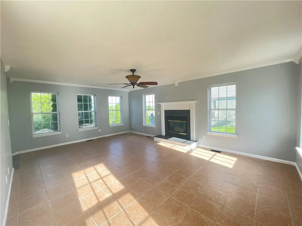 204 E Meadow Wind Lane Newburgh NY 12550