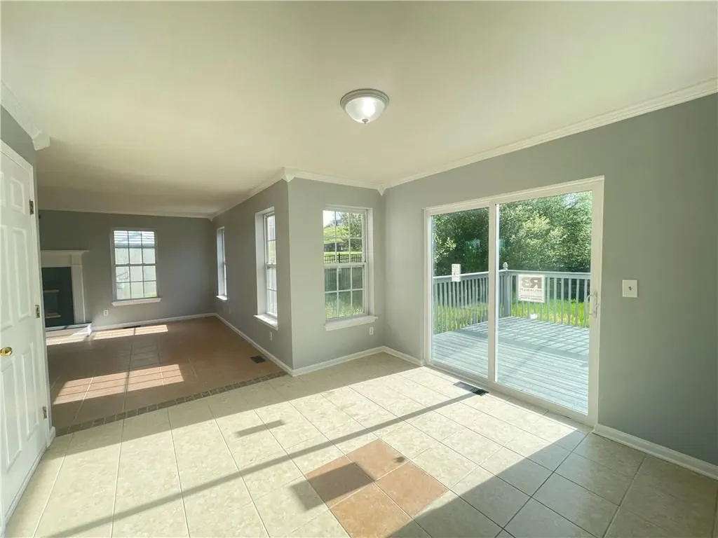 204 E Meadow Wind Lane Newburgh NY 12550