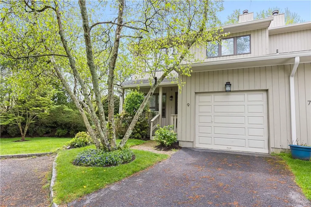9 Tulip Tree Lane Mamaroneck NY 10543