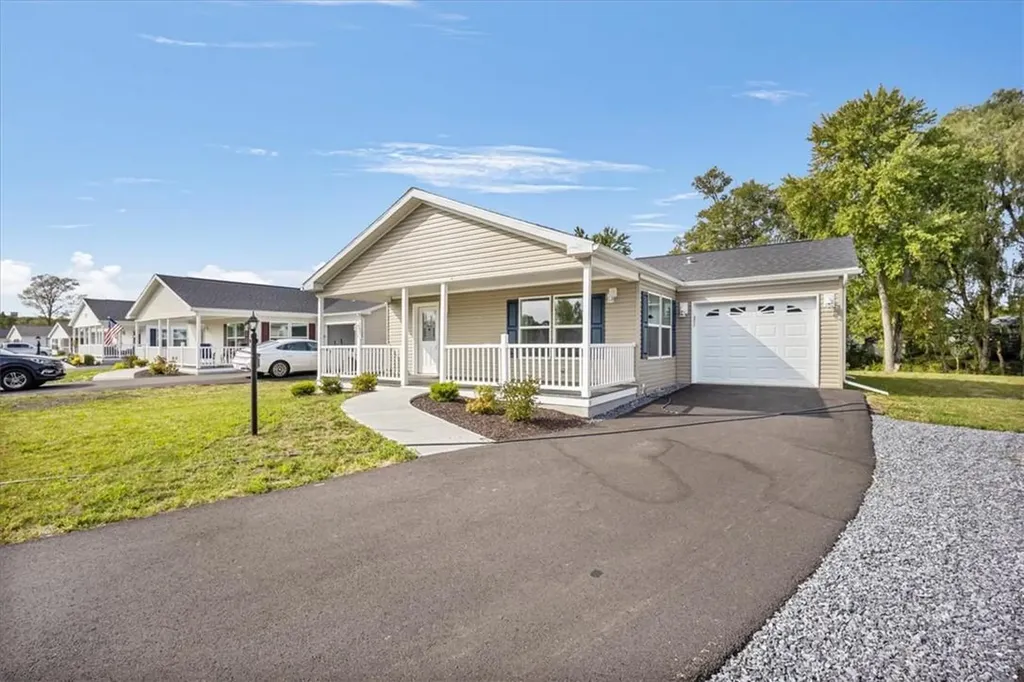 27 Orlando Drive Poughkeepsie NY 12603