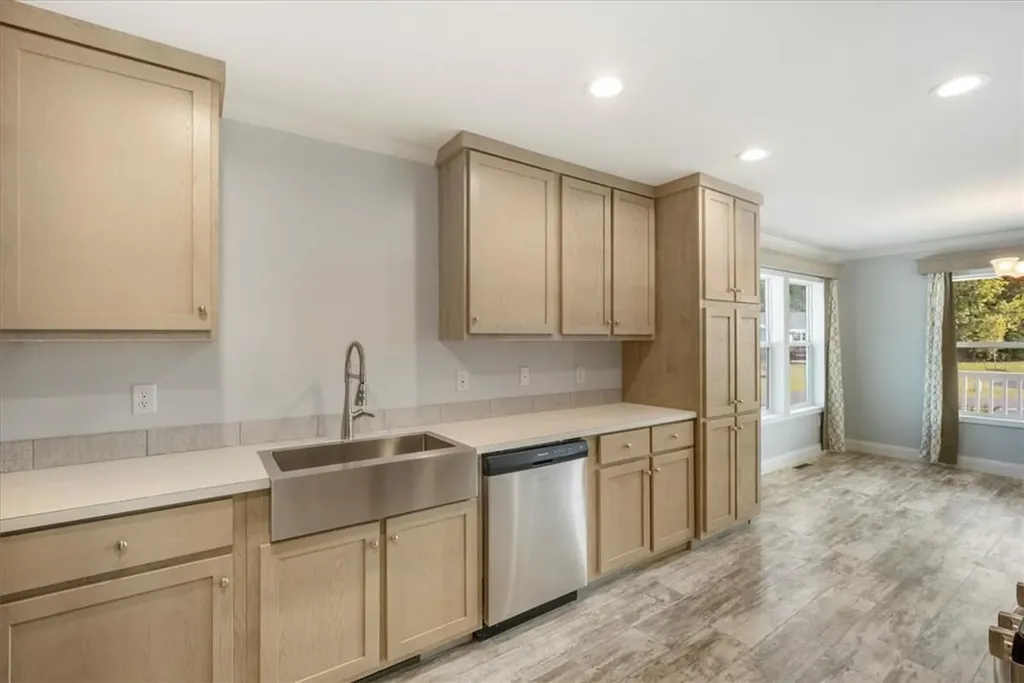 27 Orlando Drive Poughkeepsie NY 12603
