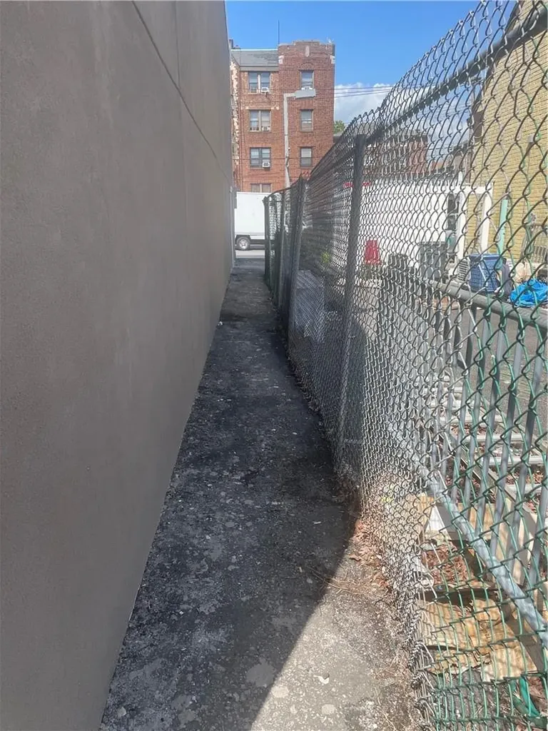 748 Yonkers Avenue Yonkers NY 10704