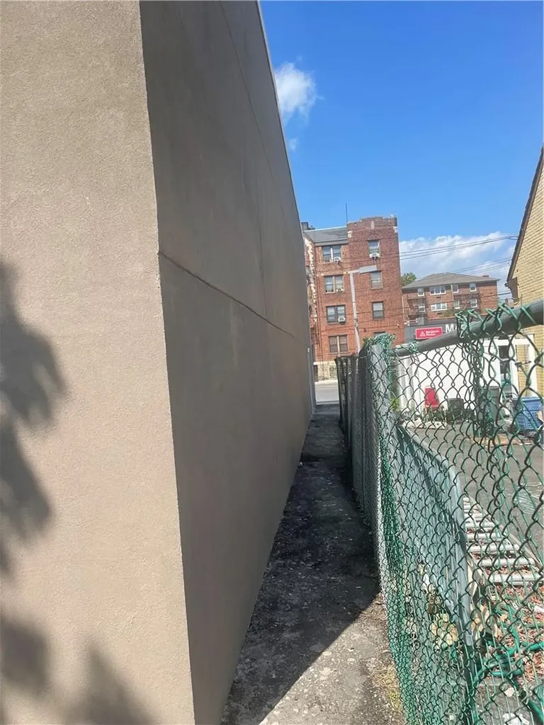 748 Yonkers Avenue Yonkers NY 10704
