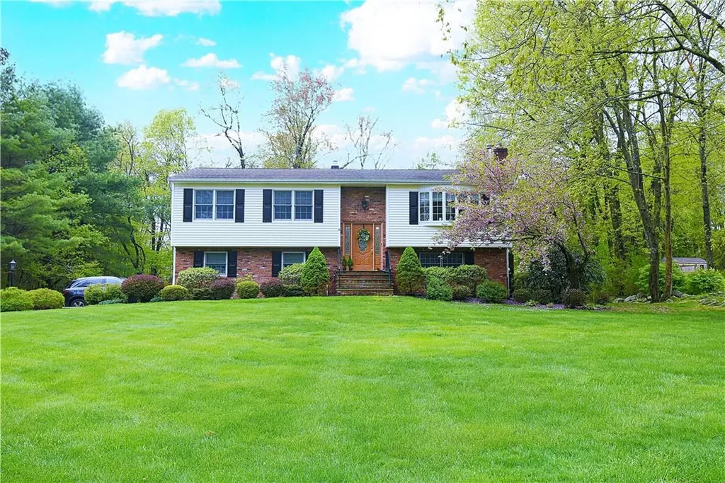 25 N Greenway Terrace N Carmel NY 10541