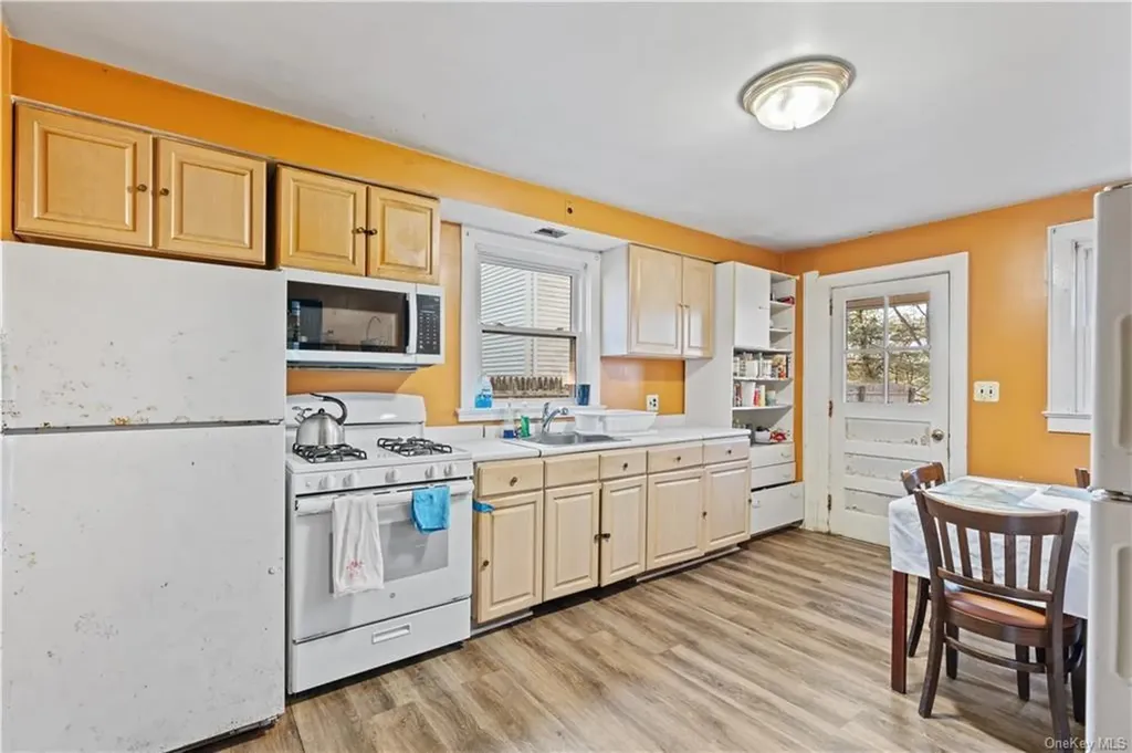 182 Grove Street Mount Kisco NY 10549