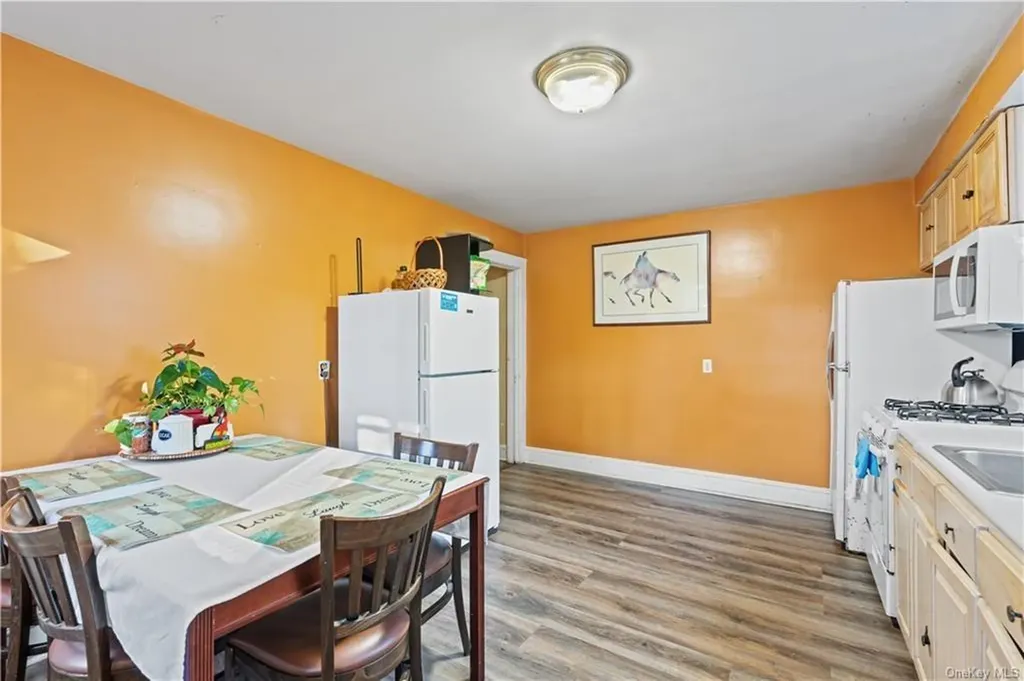 182 Grove Street Mount Kisco NY 10549