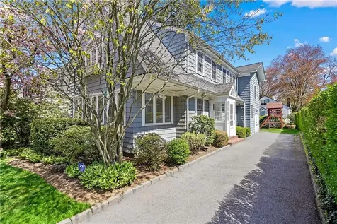 54 Fernwood Road Larchmont NY 10538