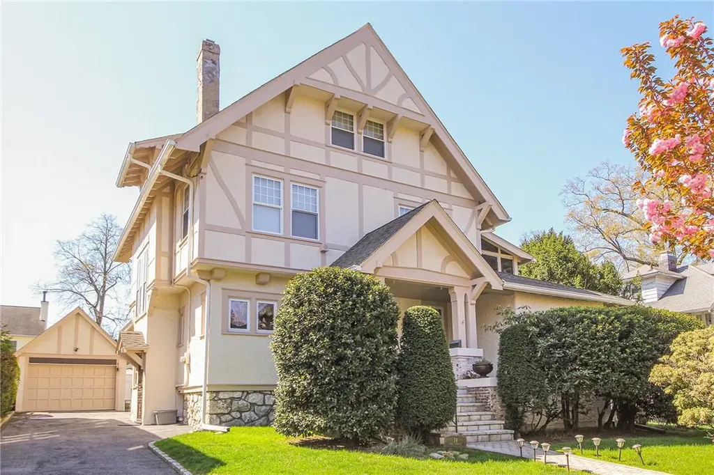 14 Cole Terrace New Rochelle NY 10801