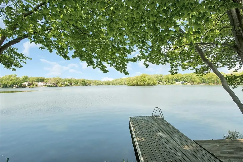 32 Waterside Close Eastchester NY 10709