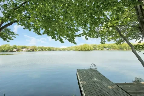32 Waterside Close Eastchester NY 10709