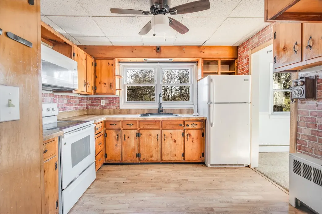 30 Alice Lane Fishkill NY 12524