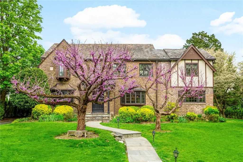 84 Brite Avenue Scarsdale NY 10583