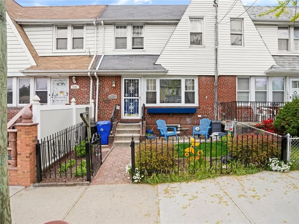 2506 Mickle Avenue Bronx NY 10469