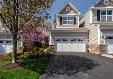 27 Pritchard Court Fishkill NY 12524