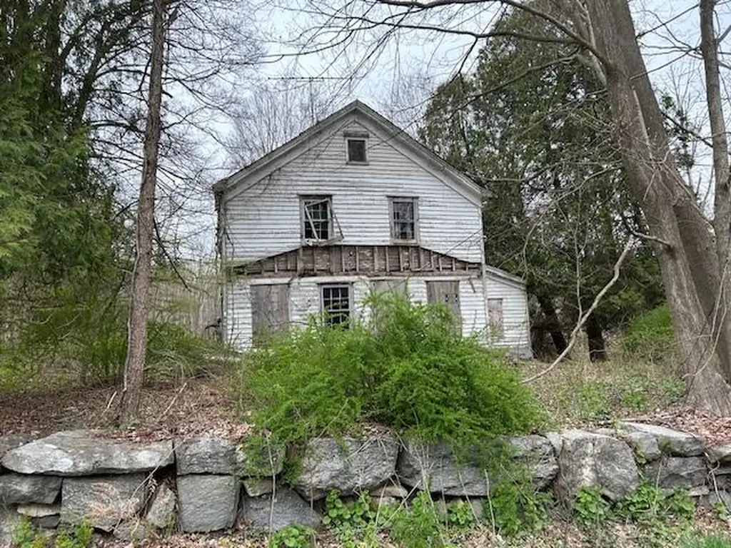 149 Dixon Road Carmel NY 10512