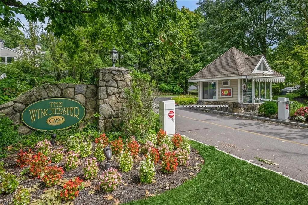 5 Roundtop Road Yonkers NY 10710