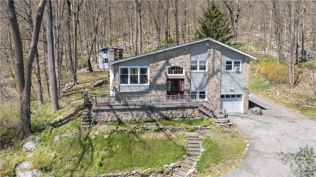 691 Sprout Brook Road Putnam Valley NY 10579
