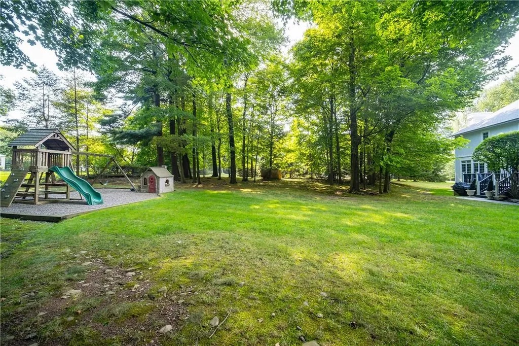 14 Senator Levy Drive Suffern NY 10901