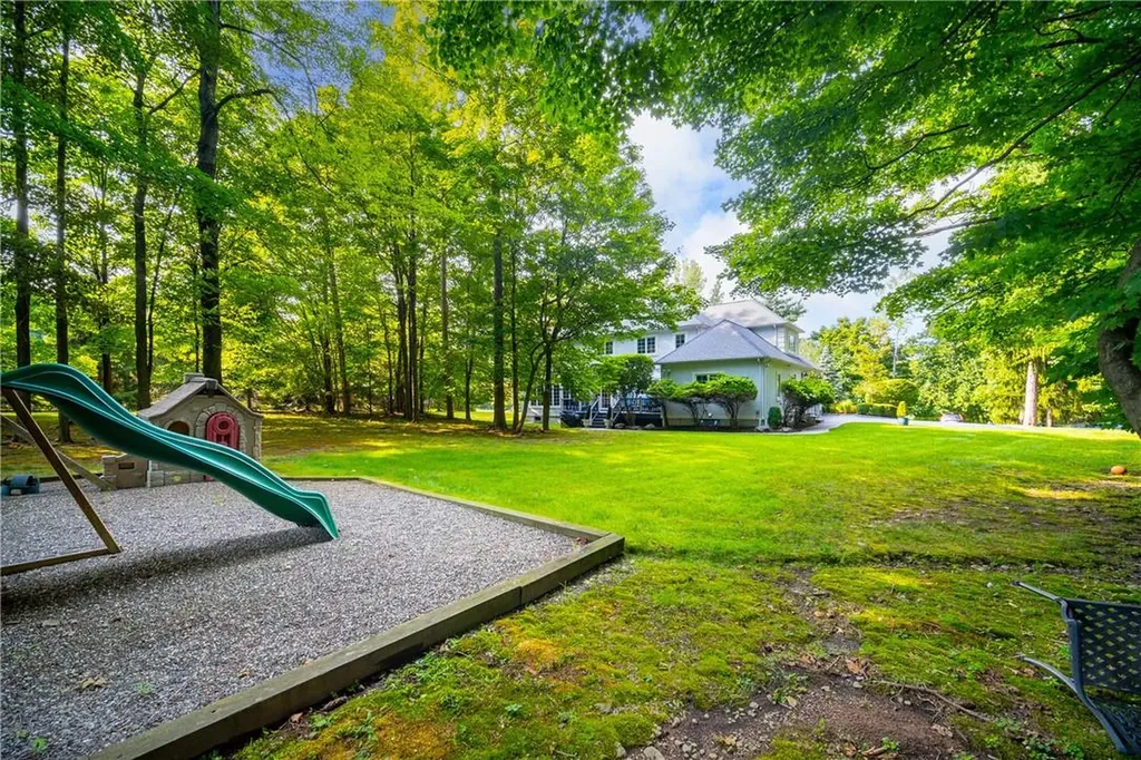 14 Senator Levy Drive Suffern NY 10901