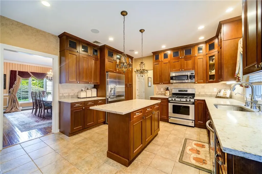 14 Senator Levy Drive Suffern NY 10901