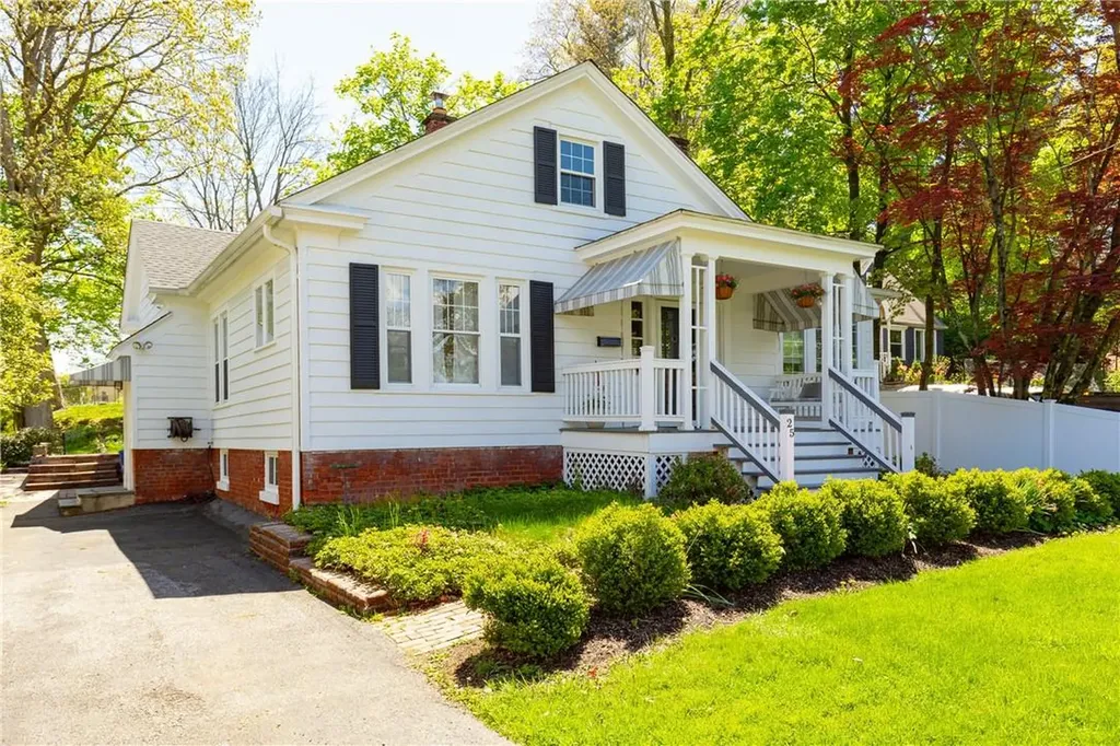 25 Ferris Lane Poughkeepsie NY 12601