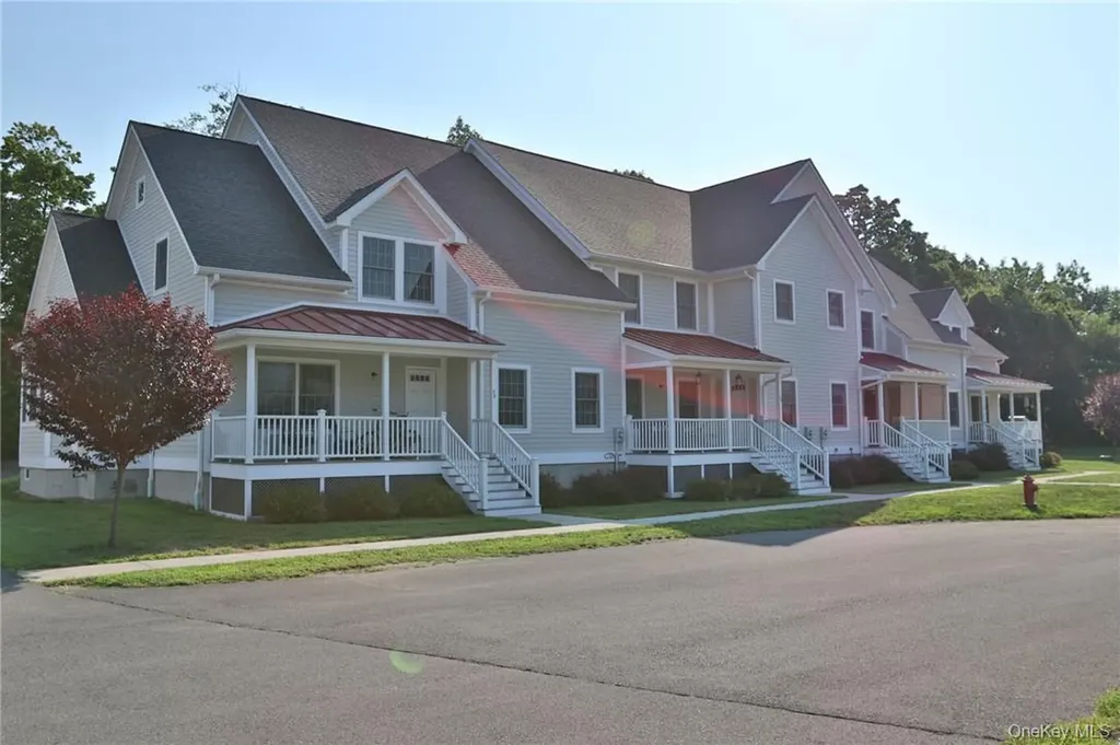 33 Firehouse Lane Red Hook NY 12571