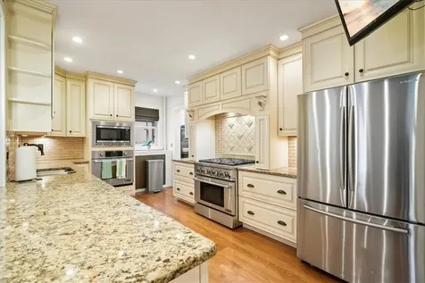 15 Seymour Place White Plains NY 10605