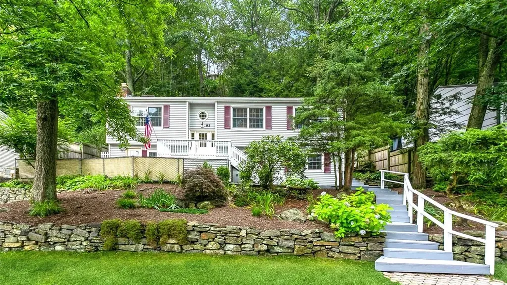93 Beverly Road Mount Kisco NY 10549