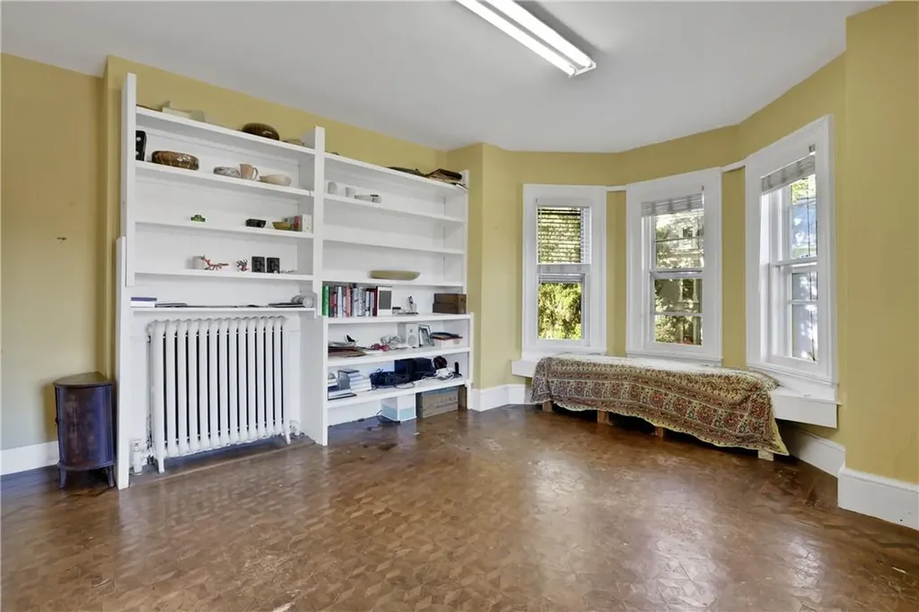 7575 Old Post Road Red Hook NY 12571