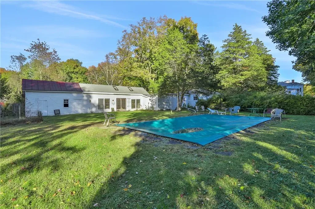 7575 Old Post Road Red Hook NY 12571
