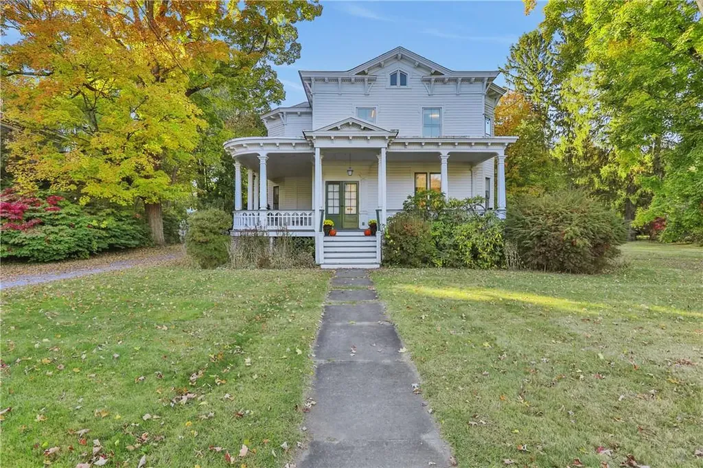 7575 Old Post Road Red Hook NY 12571