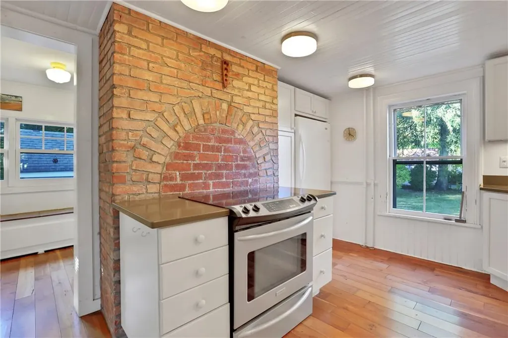7575 Old Post Road Red Hook NY 12571