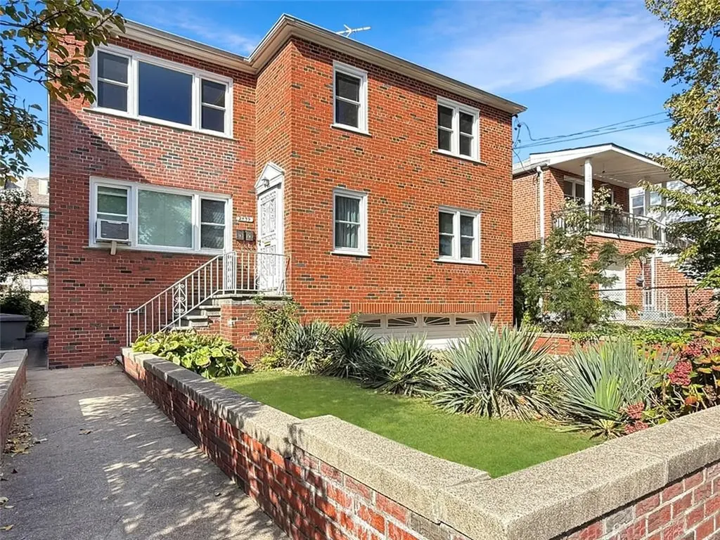2439 Bouck Avenue Bronx NY 10469