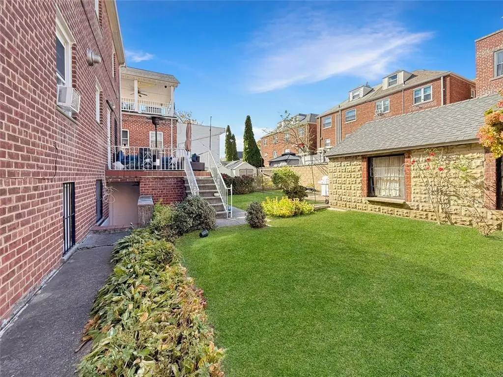 2439 Bouck Avenue Bronx NY 10469