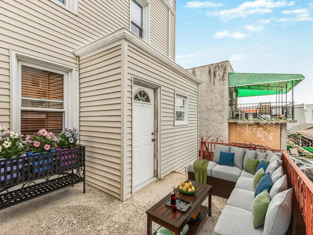 2952 Miles Avenue Bronx NY 10465