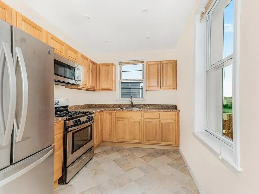 2952 Miles Avenue Bronx NY 10465