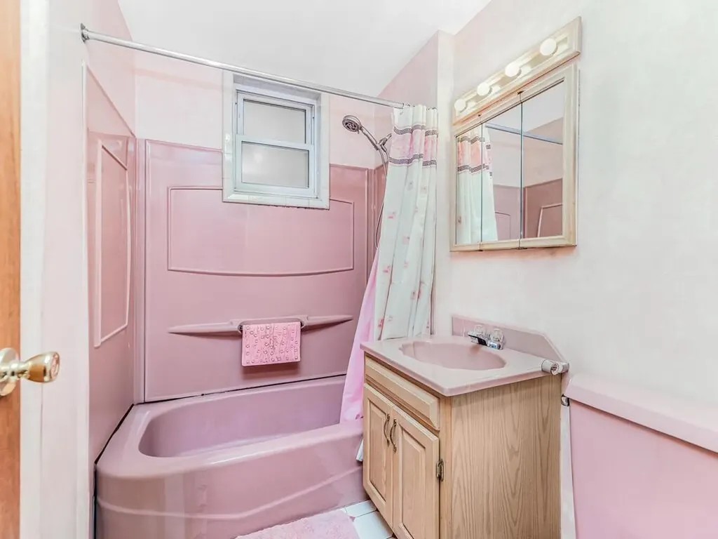 2952 Miles Avenue Bronx NY 10465
