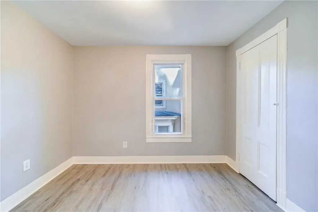 28 1/2 #28 Myrtle Avenue Middletown NY 10940