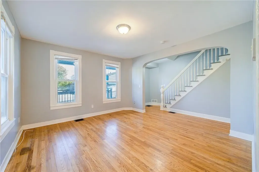28 1/2 #28 Myrtle Avenue Middletown NY 10940