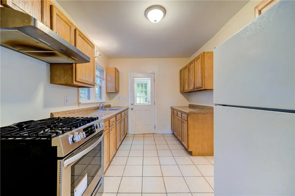 28 1/2 #28 Myrtle Avenue Middletown NY 10940