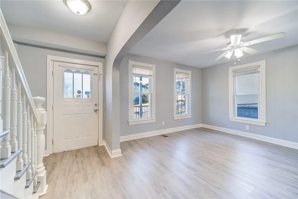 28 1/2 #28 Myrtle Avenue Middletown NY 10940