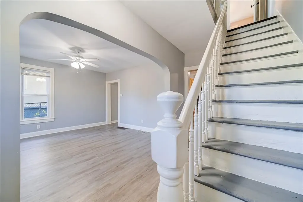 28 1/2 #28 Myrtle Avenue Middletown NY 10940