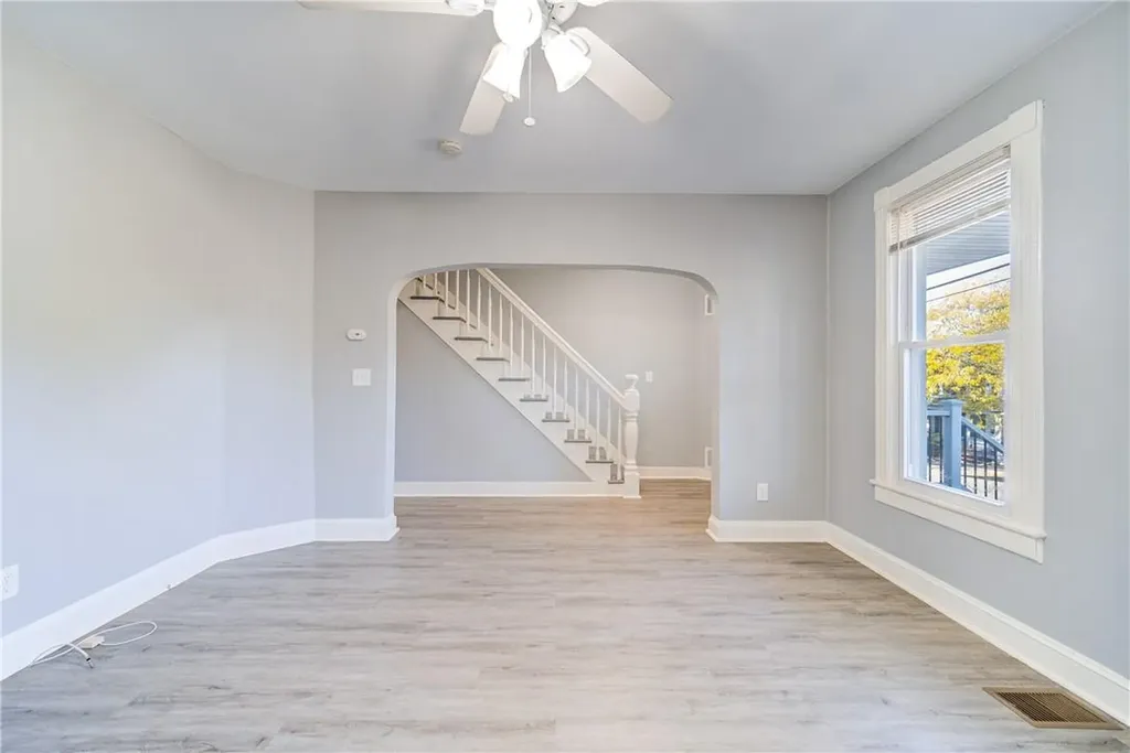 28 1/2 #28 Myrtle Avenue Middletown NY 10940